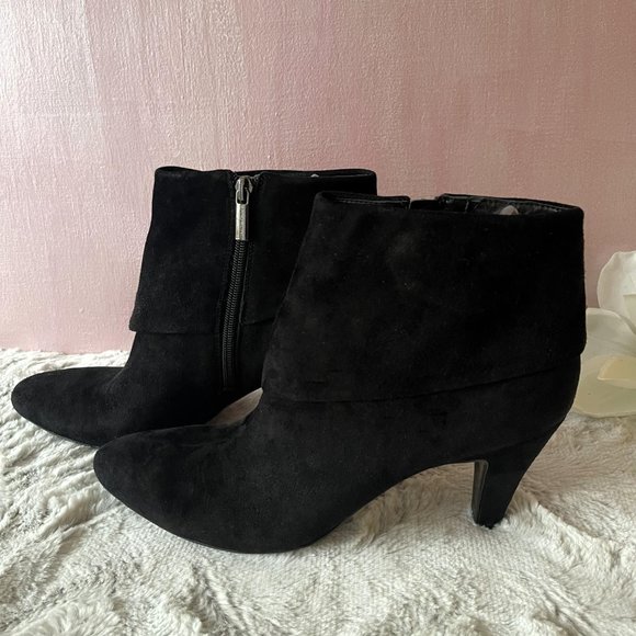 HP🍁Bandolino Black Suede Booties Boots Sz. 11 - Picture 7 of 7